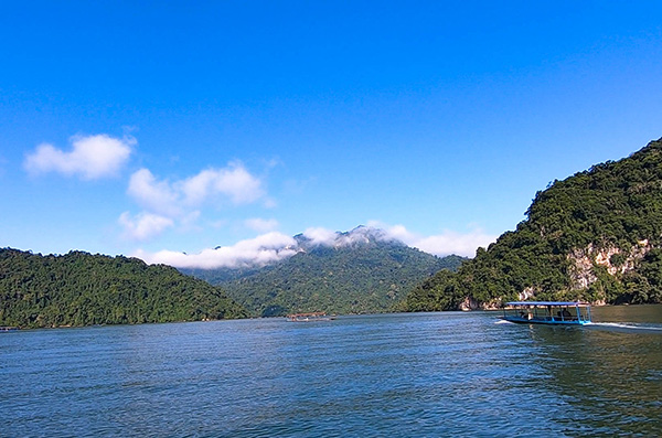 Ba Be/Road trip moto Vietnam Ba Be/Road trip moto Vietnam