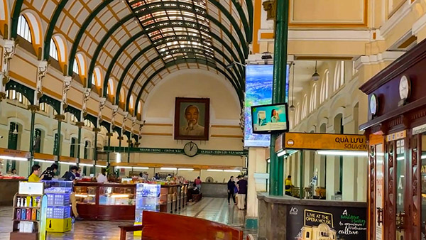 Poste centrale de Saigon/Vietnam exploration Poste centrale de Saigon/Vietnam exploration