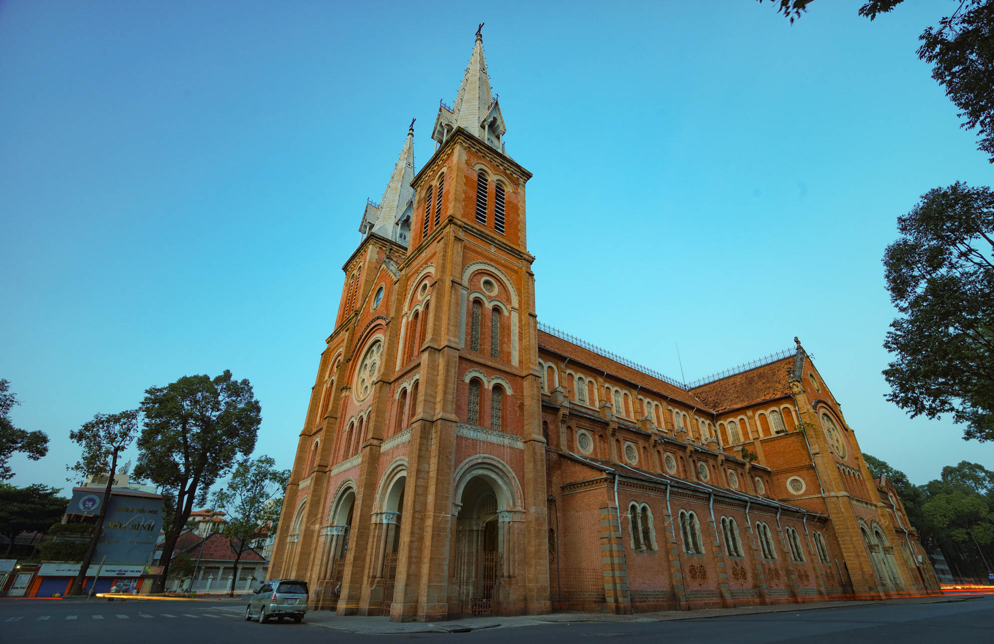La cathédrale Notre-Dame de Saigon La cathédrale Notre-Dame de Saigon