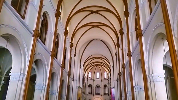 La cathédrale Notre-Dame de Saigon La cathédrale Notre-Dame de Saigon