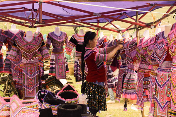 MarcheBacha/Vietnamexploration - Jour 5 : Bac Ha, Marché de Sin Cheng, Hanoï - Voyagevietnam/Vietnamexploration