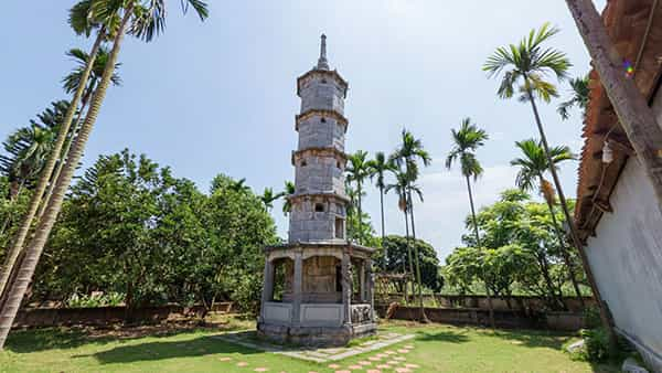  - Day 5: Bai Tu Long Bay, Bac Ninh, Hanoi - Red River Delta - Travel in Vietnam - Bac Ninh pagoda