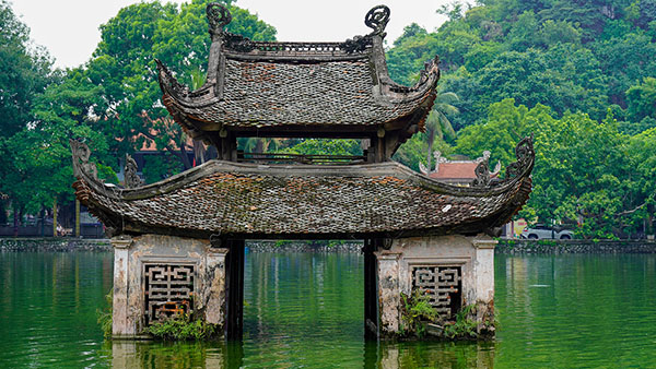 Pagode du Maitre/ Vietnam Exploration Pagode du Maitre/ Vietnam Exploration