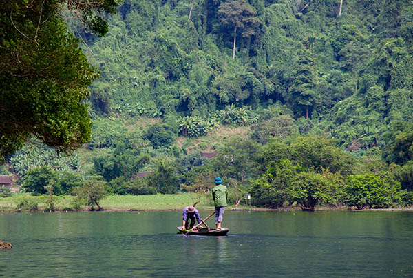 Babe/Voyagemotovietnam/Vietnamexploration Babe/Voyagemotovietnam/Vietnamexploration