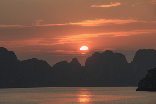 CroisièreHalong/Vietnanexploration - Jour 1 : Hanoi, Bai Tu Long, l’île de Hon Co - CroisièreHalong/Vietnanexploration