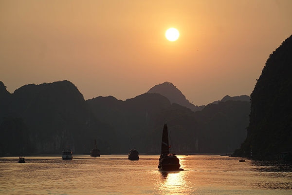 Baielanha/RoadtripmotoVietnam - Jour 8 : Ninh Binh, Baie de Lan Ha - Baielanha/RoadtripmotoVietnam