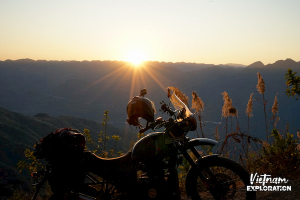 Voyage Moto Vietnam avec Royal Enfield Himalaya