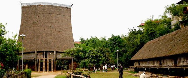 Musée d'ethographie Vietnam - Jardin - Voyage Vietnam