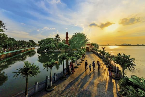 Voygage Vietnam - Lac Ouest - La pagode Tran Quoc 