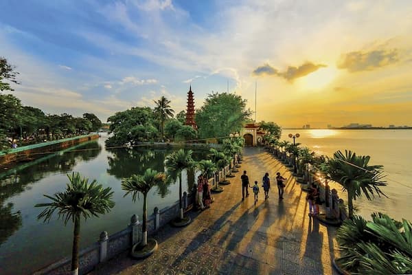 Voygage Vietnam - Lac Ouest - La pagode Tran Quoc