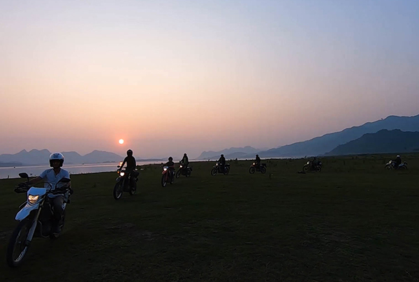 Road trip moto au Vietnam à Thac Ba Road trip moto au Vietnam à Thac Ba